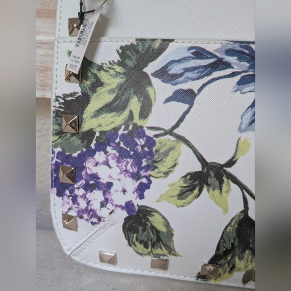 NWT WHITE HOUSE BLACK MARKET Purple Hydrangea Wristlet Clutch Purse - Picture 4 of 8